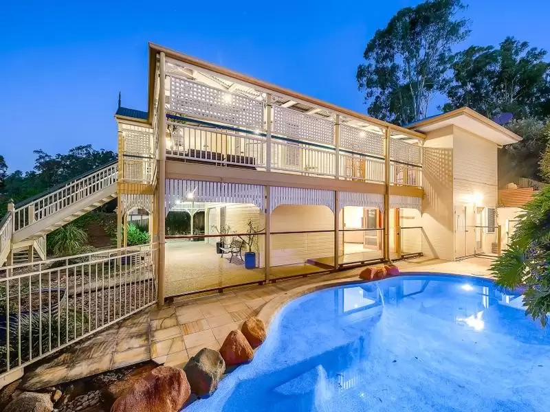 4 Dellwood Court, Ferny Hills Sold by  - image 1