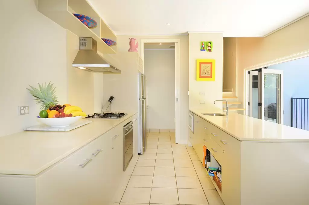 1/31 Murphy Street, Port Douglas Sold by  - image 1