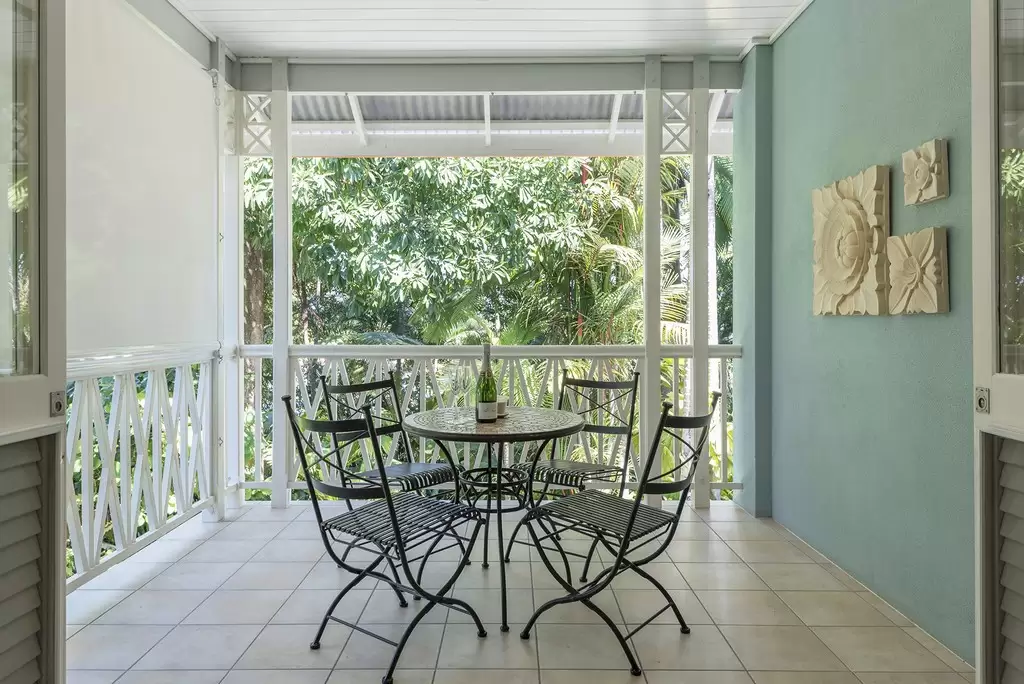 31-39 Villa "Amber" Murphy Street, Port Douglas Sold by  - image 1