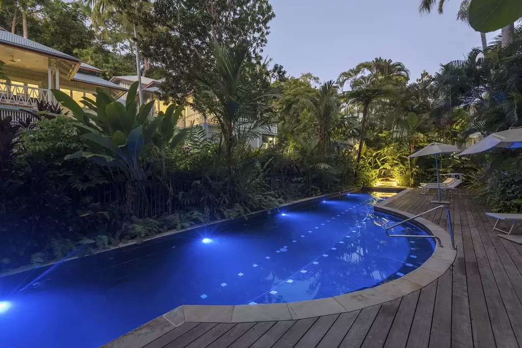 31-39 Villa "Amber" Murphy Street, Port Douglas Sold by  - image 1