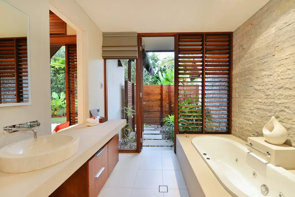 33/34 Bale Drive Niramaya, Port Douglas Sold by Queensland Sotheby's International Realty - image 1