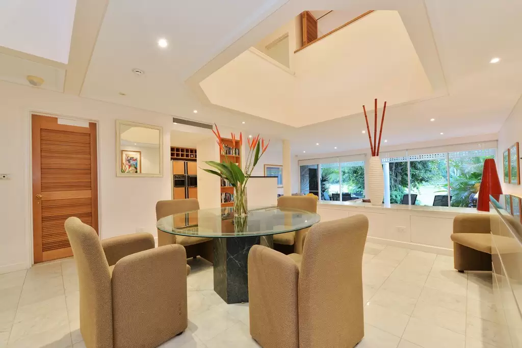 156 Bougainvillea Way West, Port Douglas Sold by  - image 1