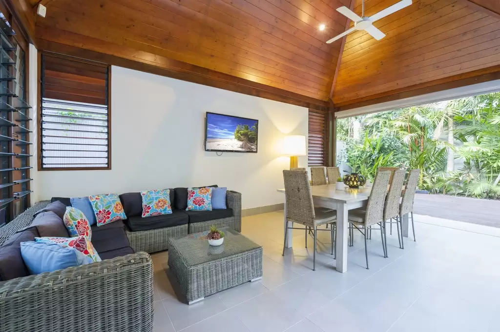 2/42 Garrick Street, Port Douglas Sold by  - image 1