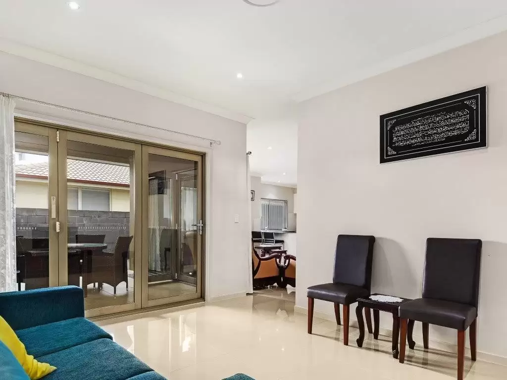 1/2 Compass Drive, Biggera Waters Leased by  - image 1