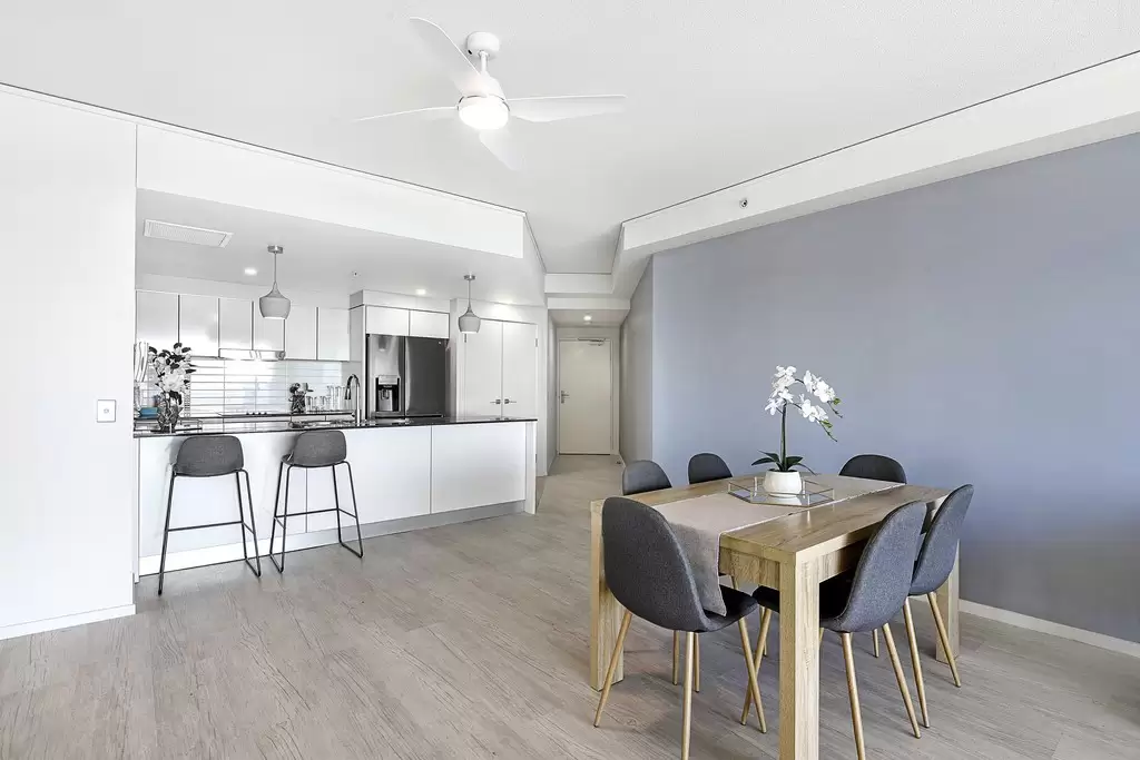 2006/22 Surf Parade, 'Sierra Grand', Broadbeach Sold by Queensland Sotheby's International Realty - image 1