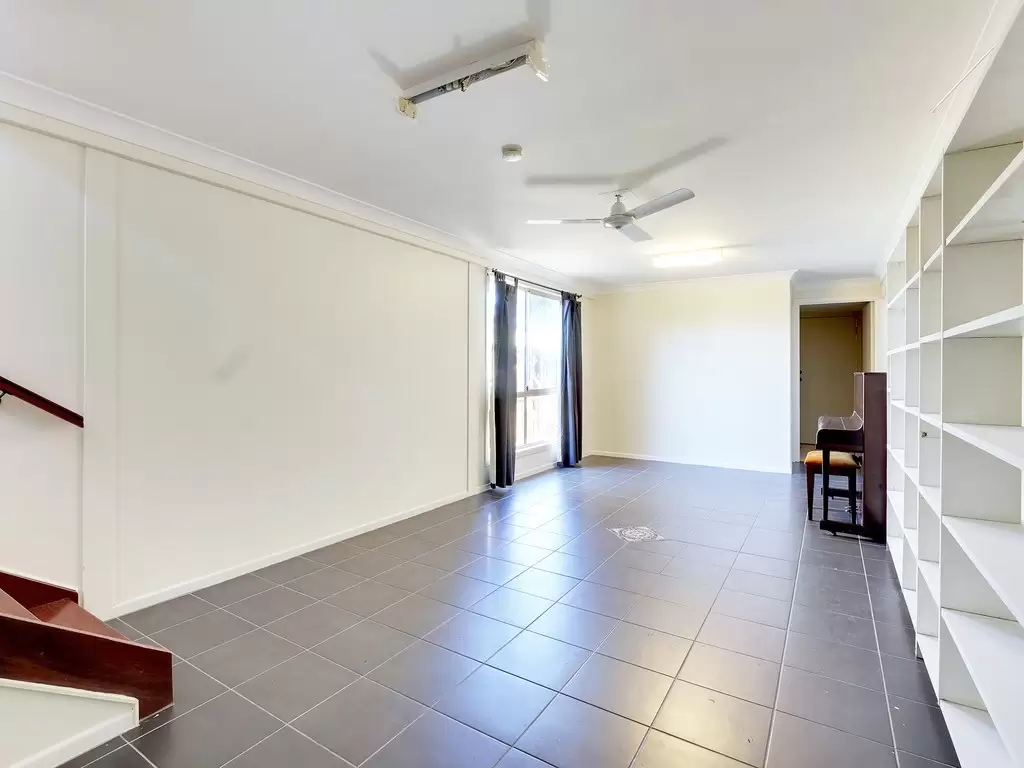 101 Armstrong Road, Cannon Hill Leased by  - image 1