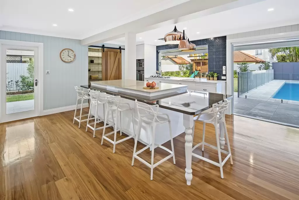 36 Henry Street, Wooloowin Sold by  - image 1