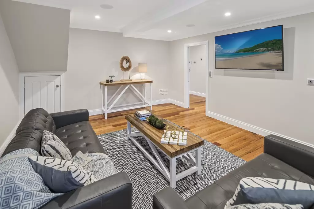 36 Henry Street, Wooloowin Sold by Queensland Sotheby's International Realty - image 1