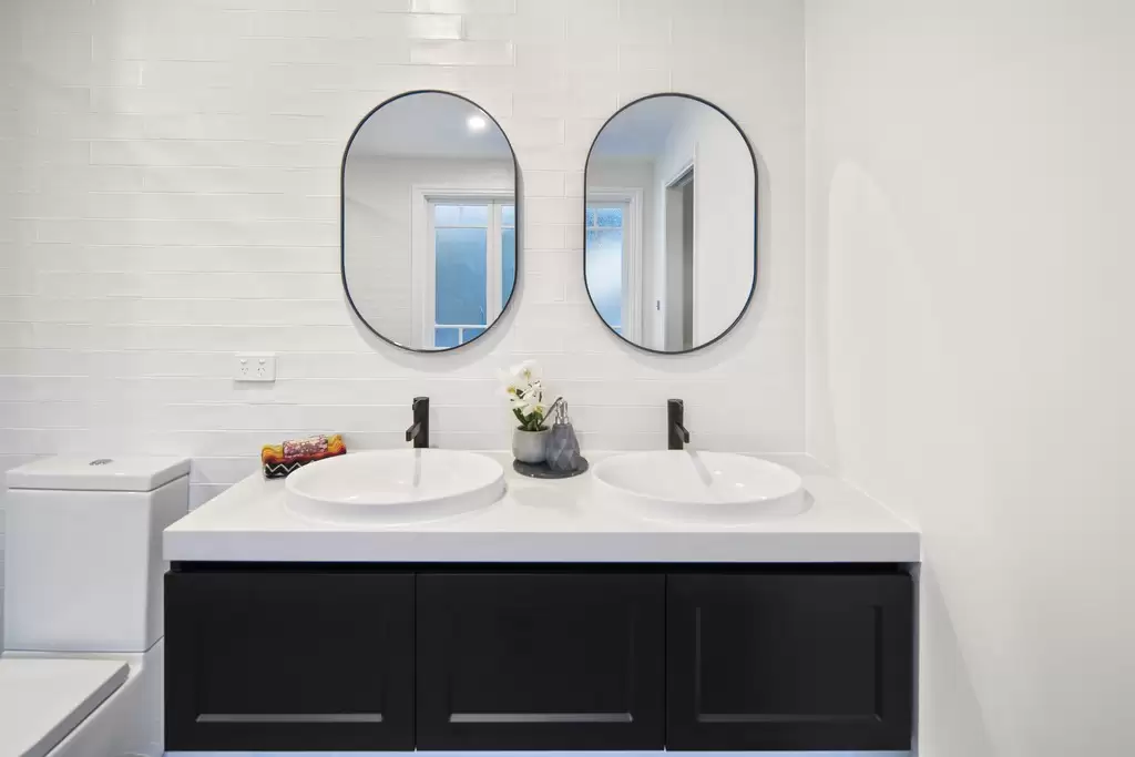 36 Henry Street, Wooloowin Sold by Queensland Sotheby's International Realty - image 1