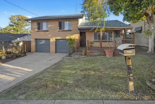 140 Heeb Street, Benowa Sold by Queensland Sotheby's International Realty