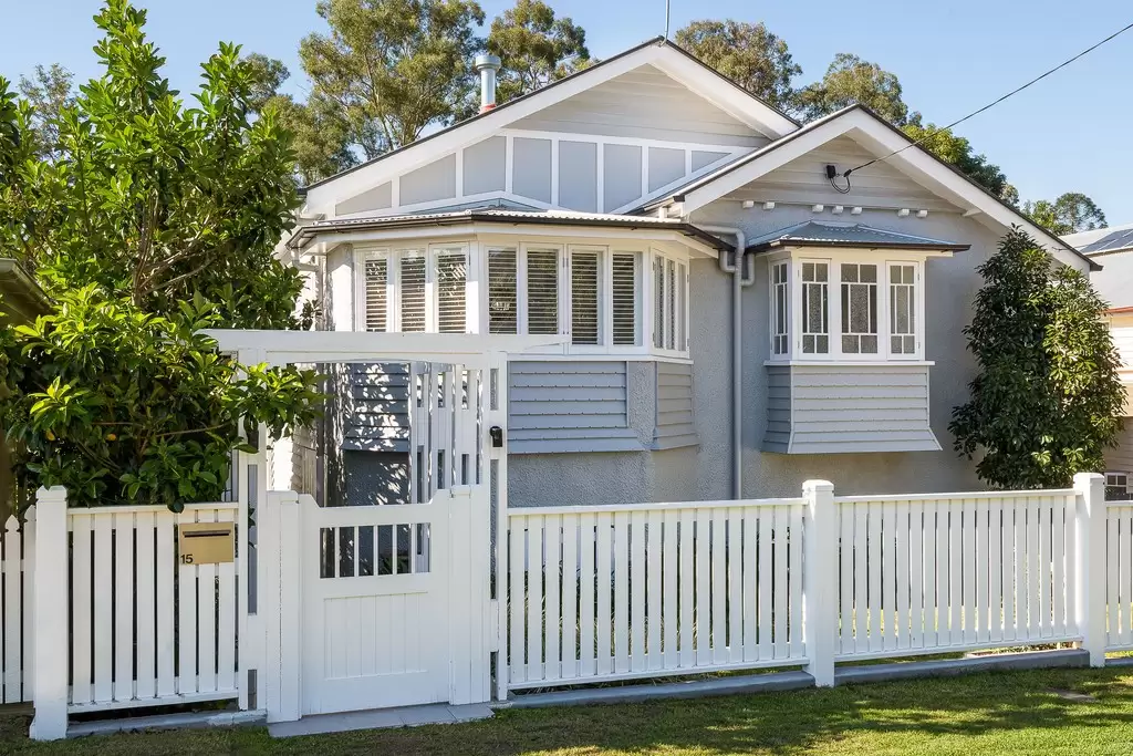 15 Arinya Road, Ashgrove Sold by  - image 1