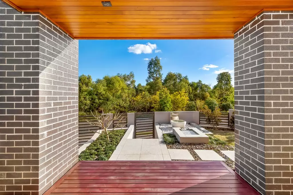 19 Platypus Circuit, Rochedale Sold by Queensland Sotheby's International Realty - image 1