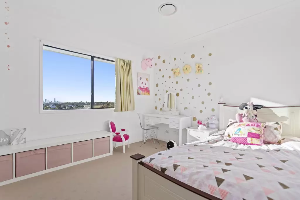 13 Castle Hill Street, Holland Park West Sold by Queensland Sotheby's International Realty - image 1