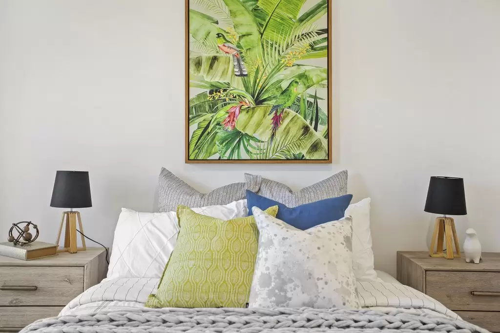 13 Castle Hill Street, Holland Park West Sold by Queensland Sotheby's International Realty - image 1