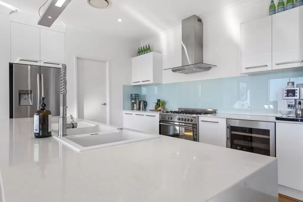 13 Castle Hill Street, Holland Park West Sold by Queensland Sotheby's International Realty - image 1