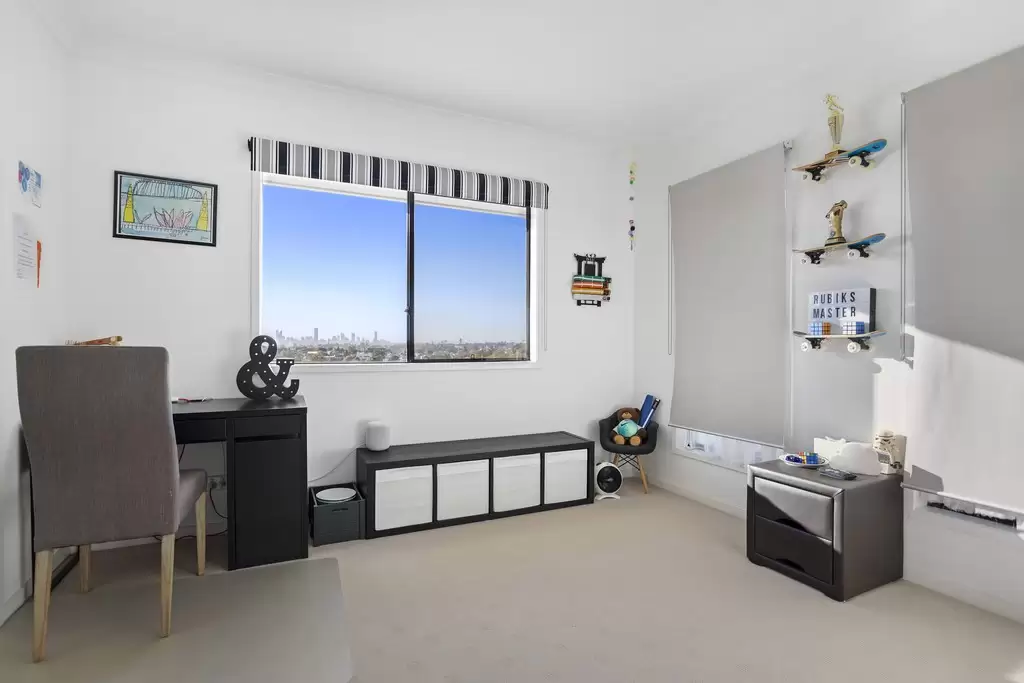 13 Castle Hill Street, Holland Park West Sold by Queensland Sotheby's International Realty - image 1