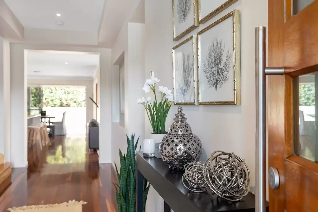 41 Brindisi Place, Wynnum Sold by  - image 1