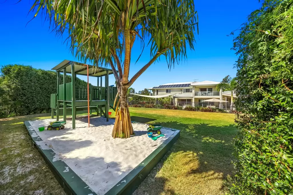 41 Brindisi Place, Wynnum Sold by  - image 1