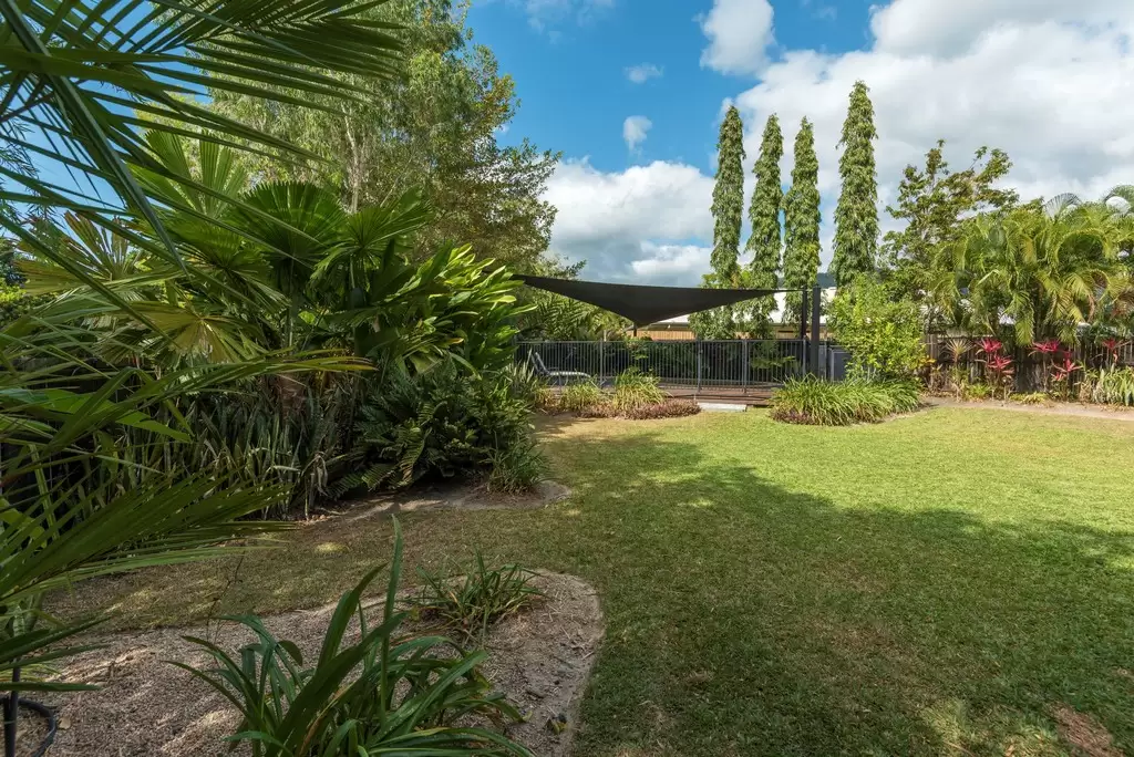 7 Jabiru Close, Port Douglas Sold by  - image 1