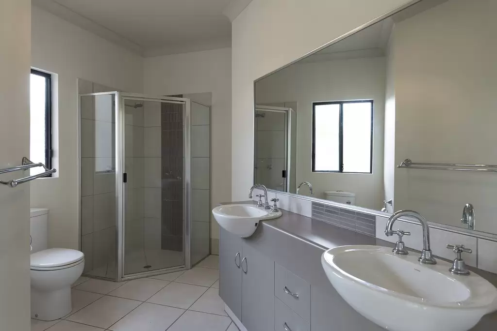 7 Jabiru Close, Port Douglas Sold by  - image 1
