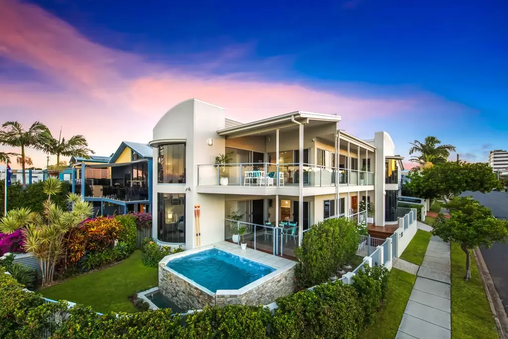 193 Wynnum Esplanade, Wynnum Sold by  - image 1
