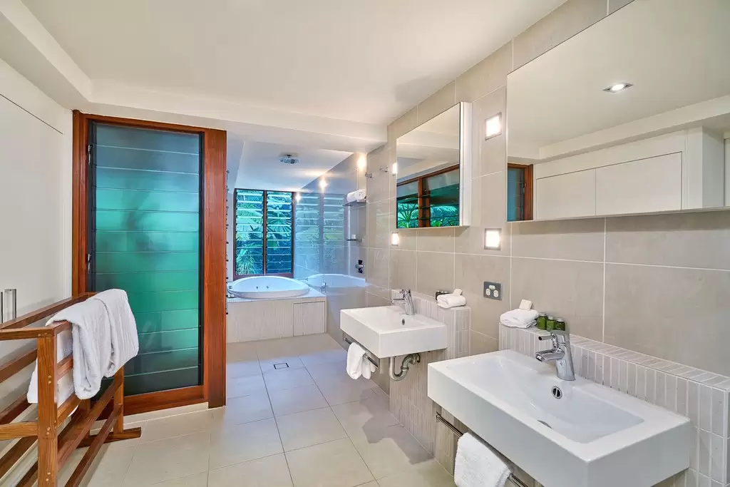 82 Santacatterina Road, Port Douglas Sold by Queensland Sotheby's International Realty - image 1