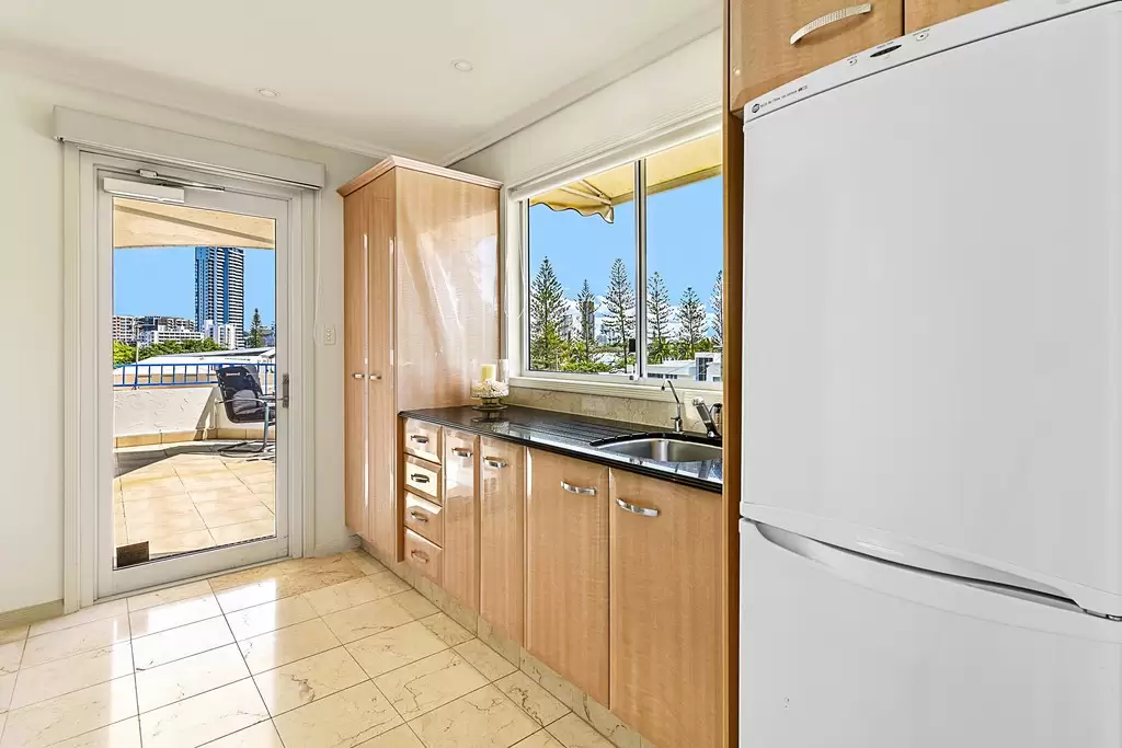 2/44 Tedder Avenue, Main Beach Sold by Queensland Sotheby's International Realty - image 1
