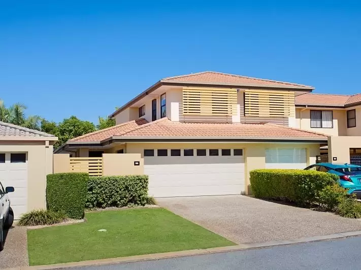 86 'The Avenues' 136 Palm Meadows Drive, Carrara Sold by  - image 1