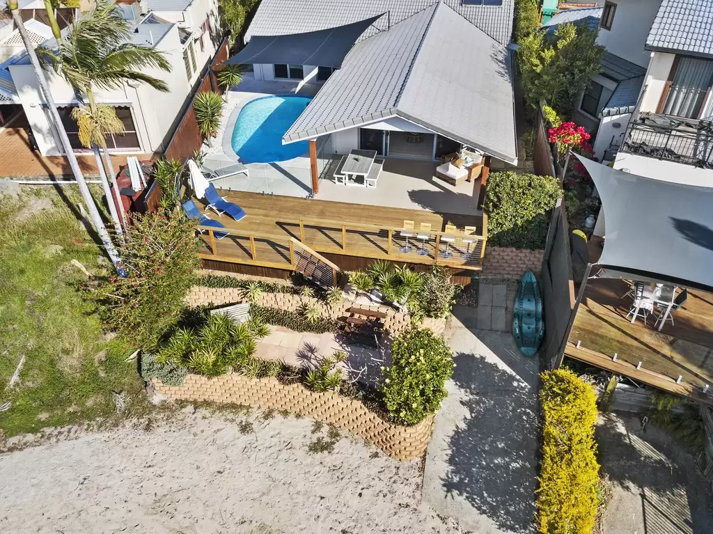 23 Panitz Street, Sorrento Sold by  - image 1