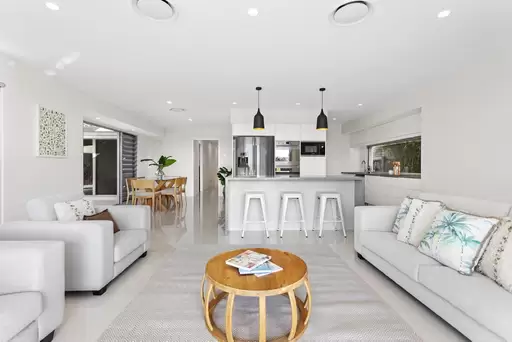23 Panitz Street, Sorrento Sold by Queensland Sotheby's International Realty