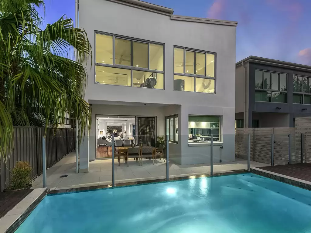51 Orleigh Street, West End Sold by Queensland Sotheby's International Realty - image 1
