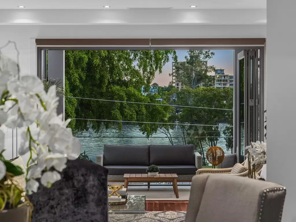 51 Orleigh Street, West End Sold by Queensland Sotheby's International Realty - image 1