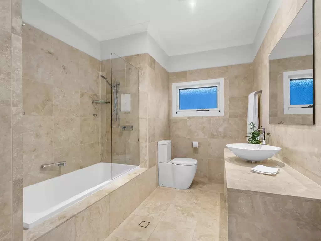15 Norman Street, Ascot Sold by Queensland Sotheby's International Realty - image 1