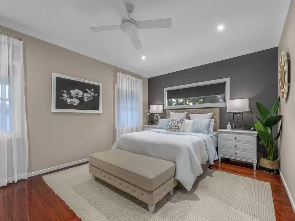 15 Norman Street, Ascot Sold by  - image 1