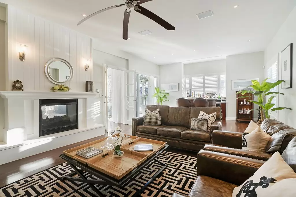 20 Neptune Court, Paradise Waters Sold by Queensland Sotheby's International Realty - image 1