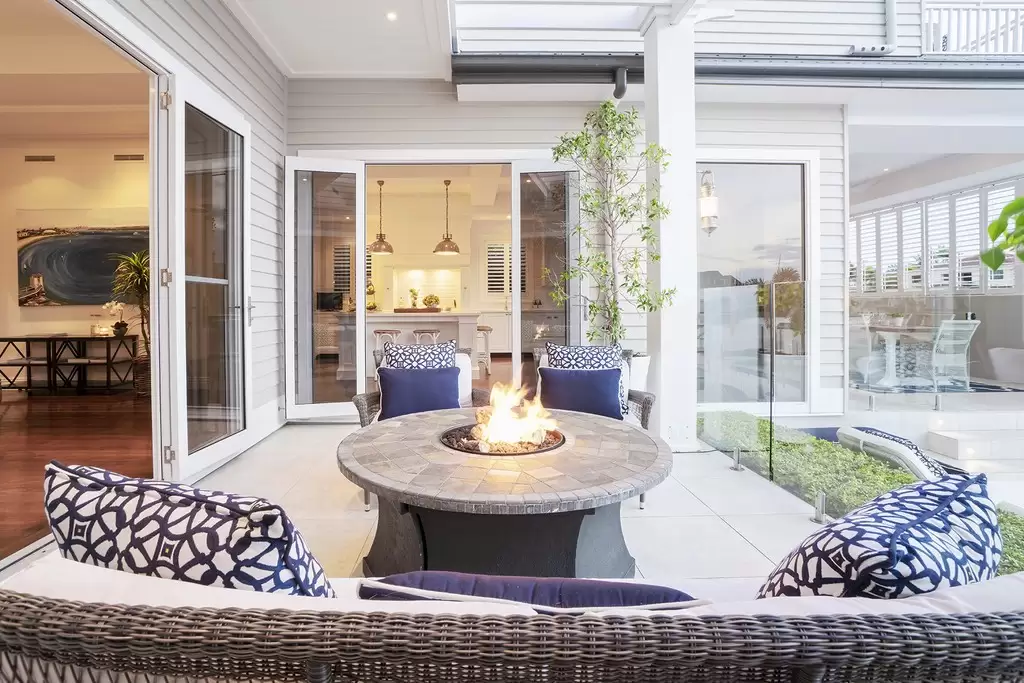 20 Neptune Court, Paradise Waters Sold by Queensland Sotheby's International Realty - image 1