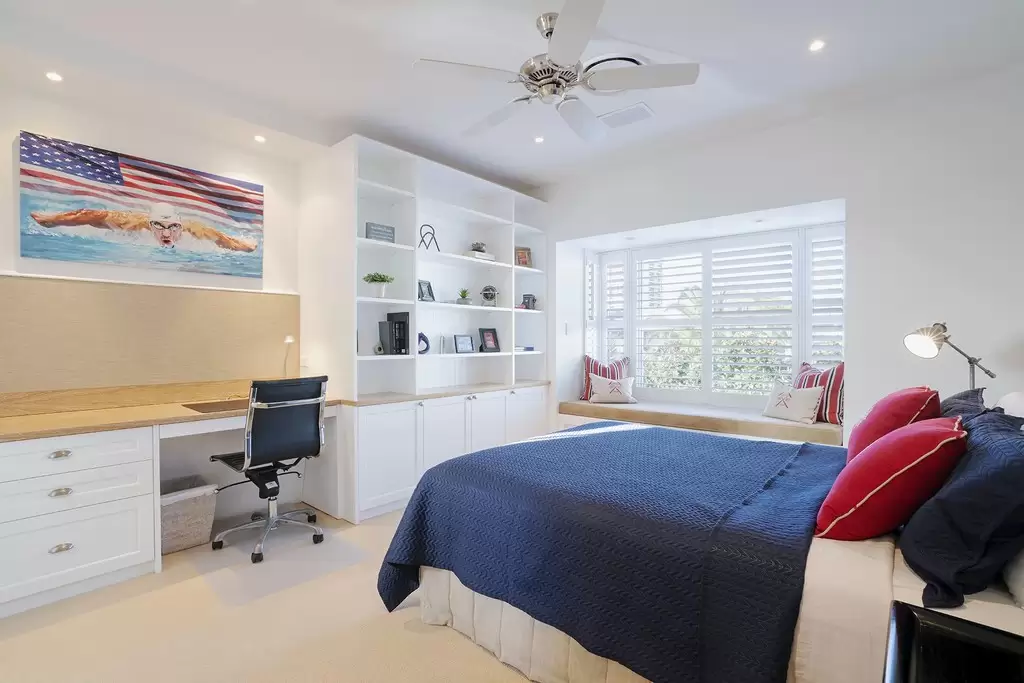 20 Neptune Court, Paradise Waters Sold by Queensland Sotheby's International Realty - image 1