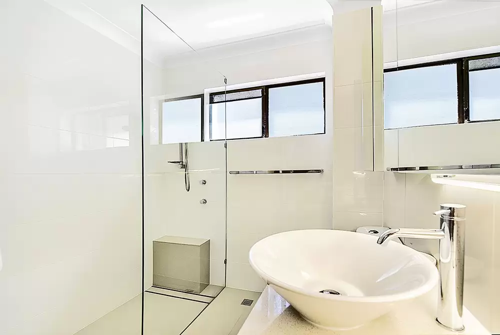 1/7 Campbell Street, Sorrento Sold by  - image 1