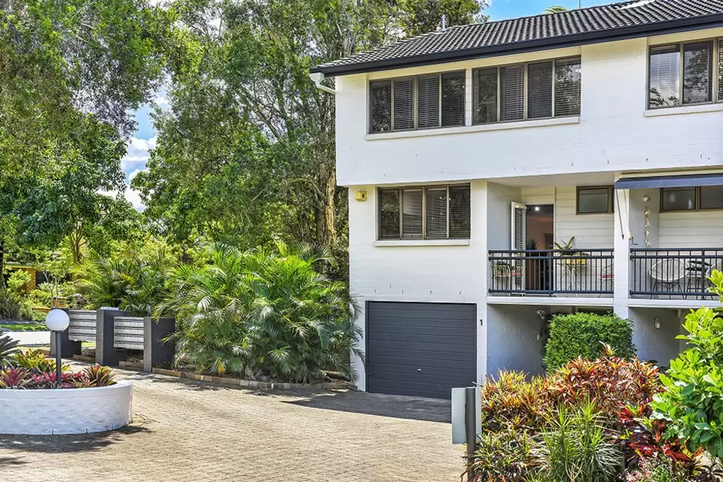 1/7 Campbell Street, Sorrento Sold by  - image 1