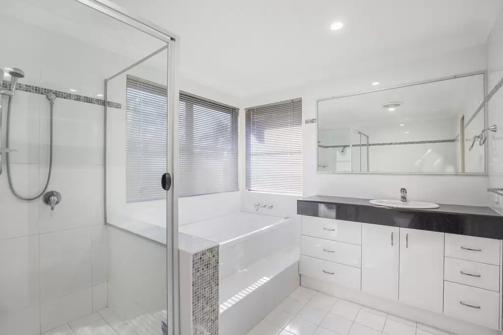 7 Forster Avenue, Sorrento Sold by  - image 1