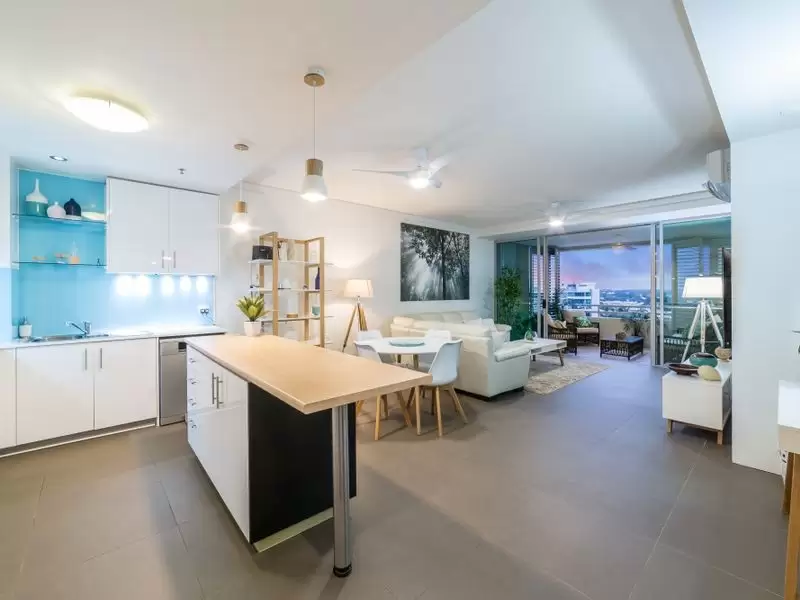 1105/360 Marine Parade, Labrador Sold by Queensland Sotheby's International Realty - image 1