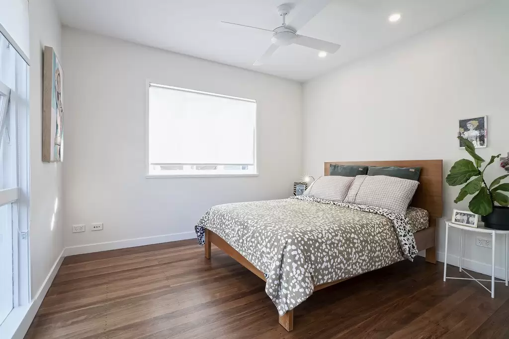 16 Gabon Street, Stafford Sold by Queensland Sotheby's International Realty - image 1