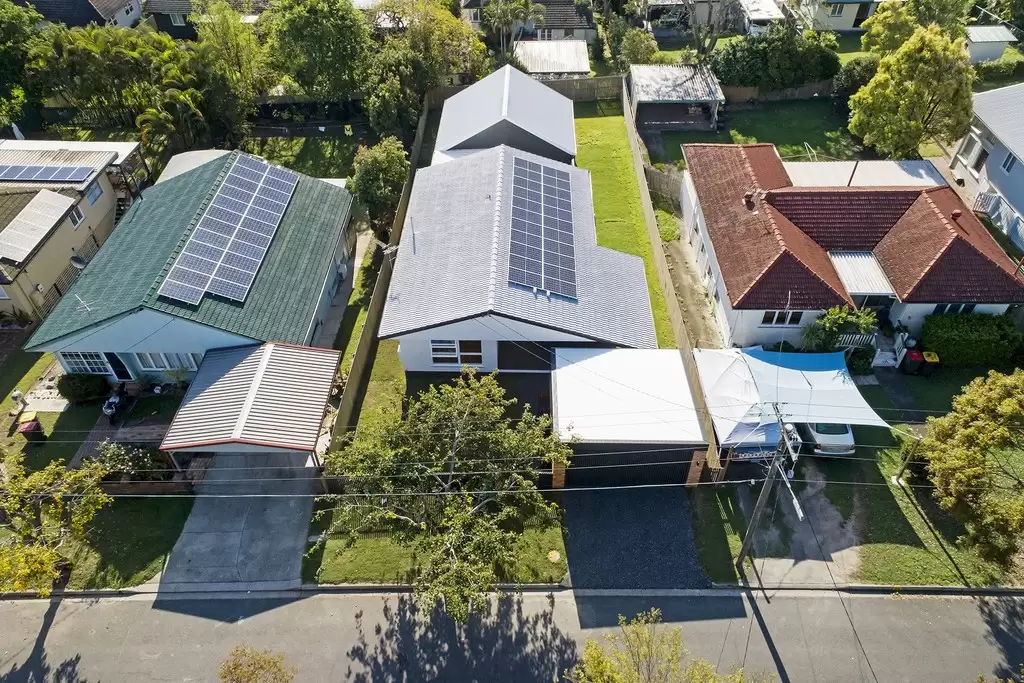 16 Gabon Street, Stafford Sold by Queensland Sotheby's International Realty - image 1