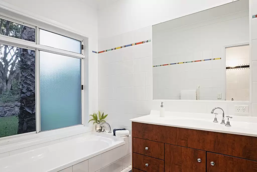 12 Melaleuca Drive, Capalaba Sold by Queensland Sotheby's International Realty - image 1