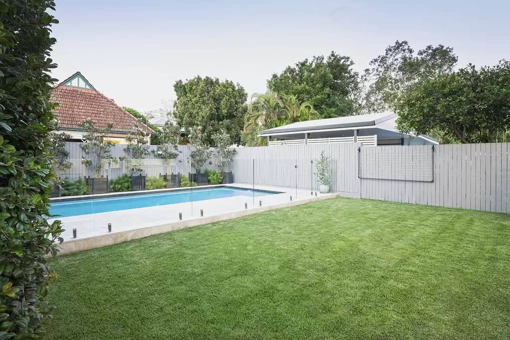 25 Emma Street, Wooloowin Sold by Queensland Sotheby's International Realty - image 1