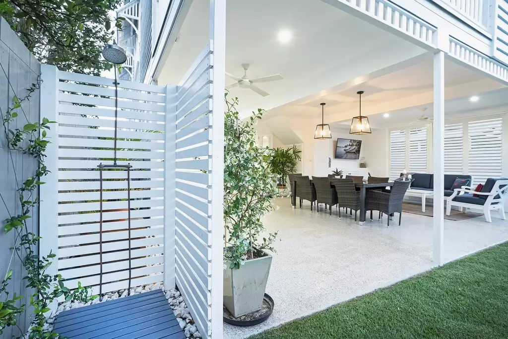 25 Emma Street, Wooloowin Sold by Queensland Sotheby's International Realty - image 1