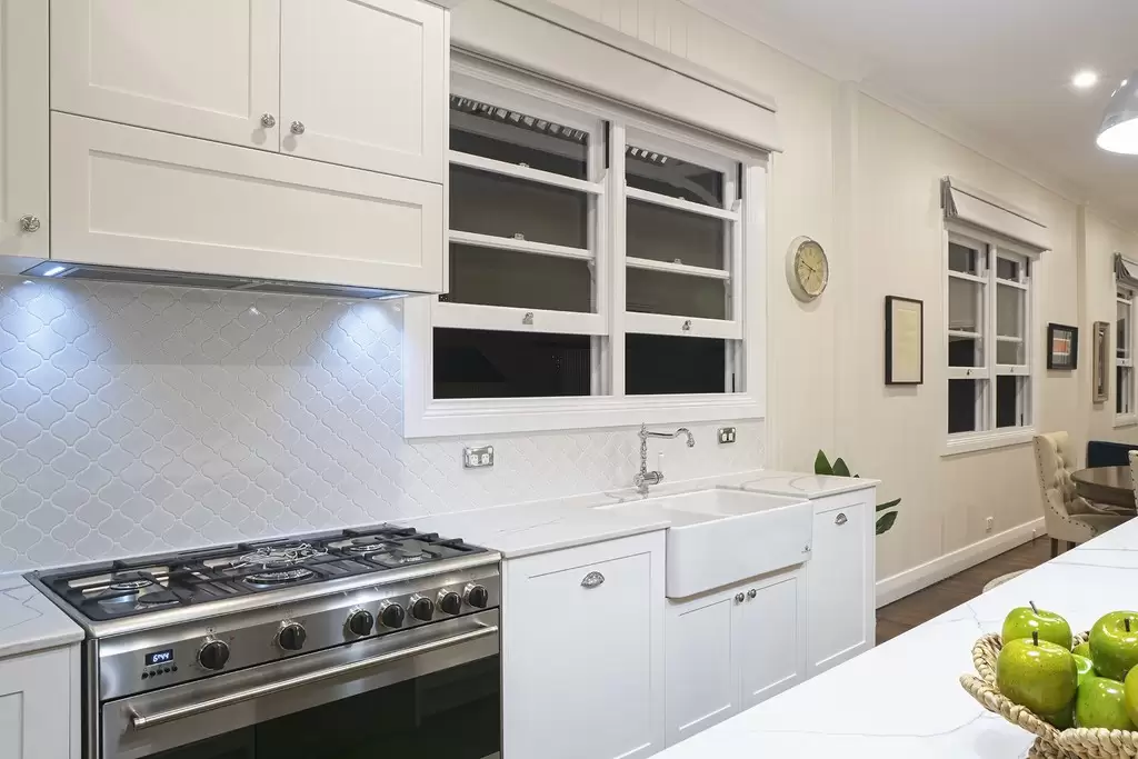 25 Emma Street, Wooloowin Sold by Queensland Sotheby's International Realty - image 1