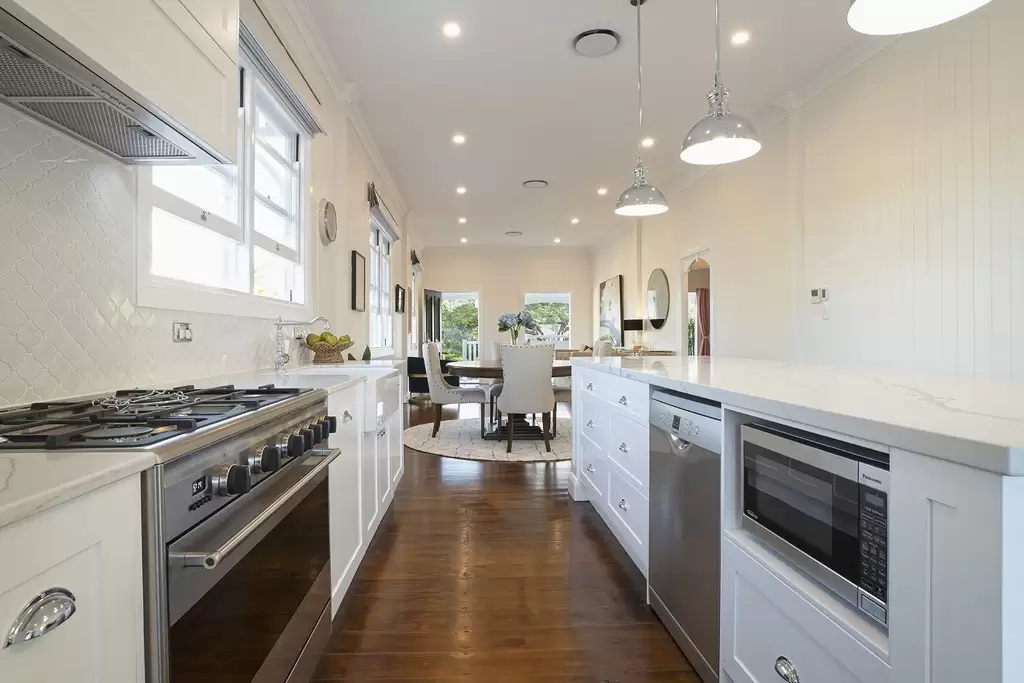 25 Emma Street, Wooloowin Sold by Queensland Sotheby's International Realty - image 1