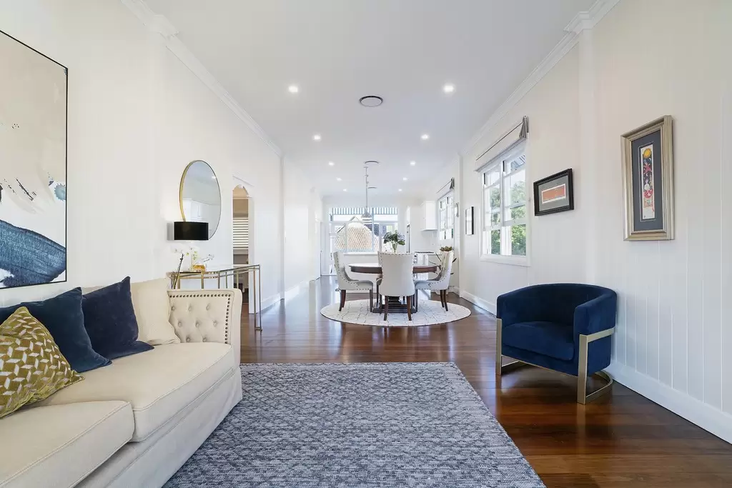 25 Emma Street, Wooloowin Sold by  - image 1