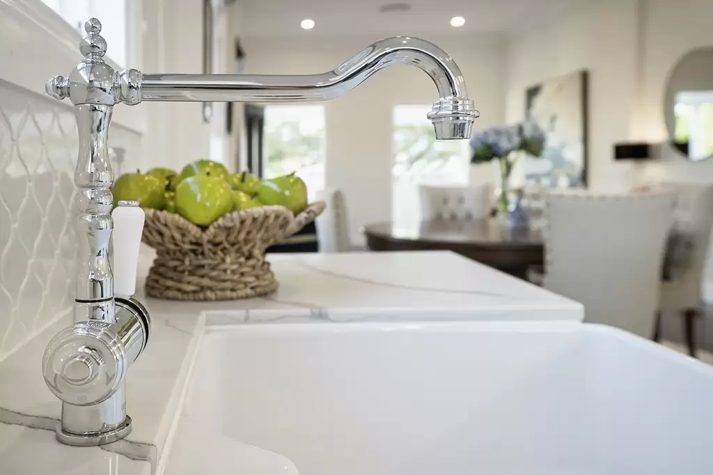 25 Emma Street, Wooloowin Sold by Queensland Sotheby's International Realty - image 1